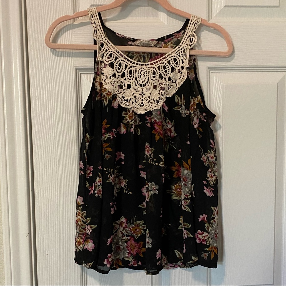 Black Floral Lace Sleeveless Blouse